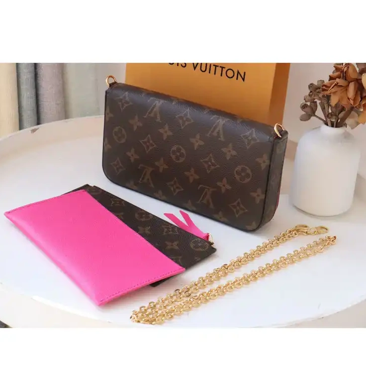 LV 2112DJ0008 Bag 1027